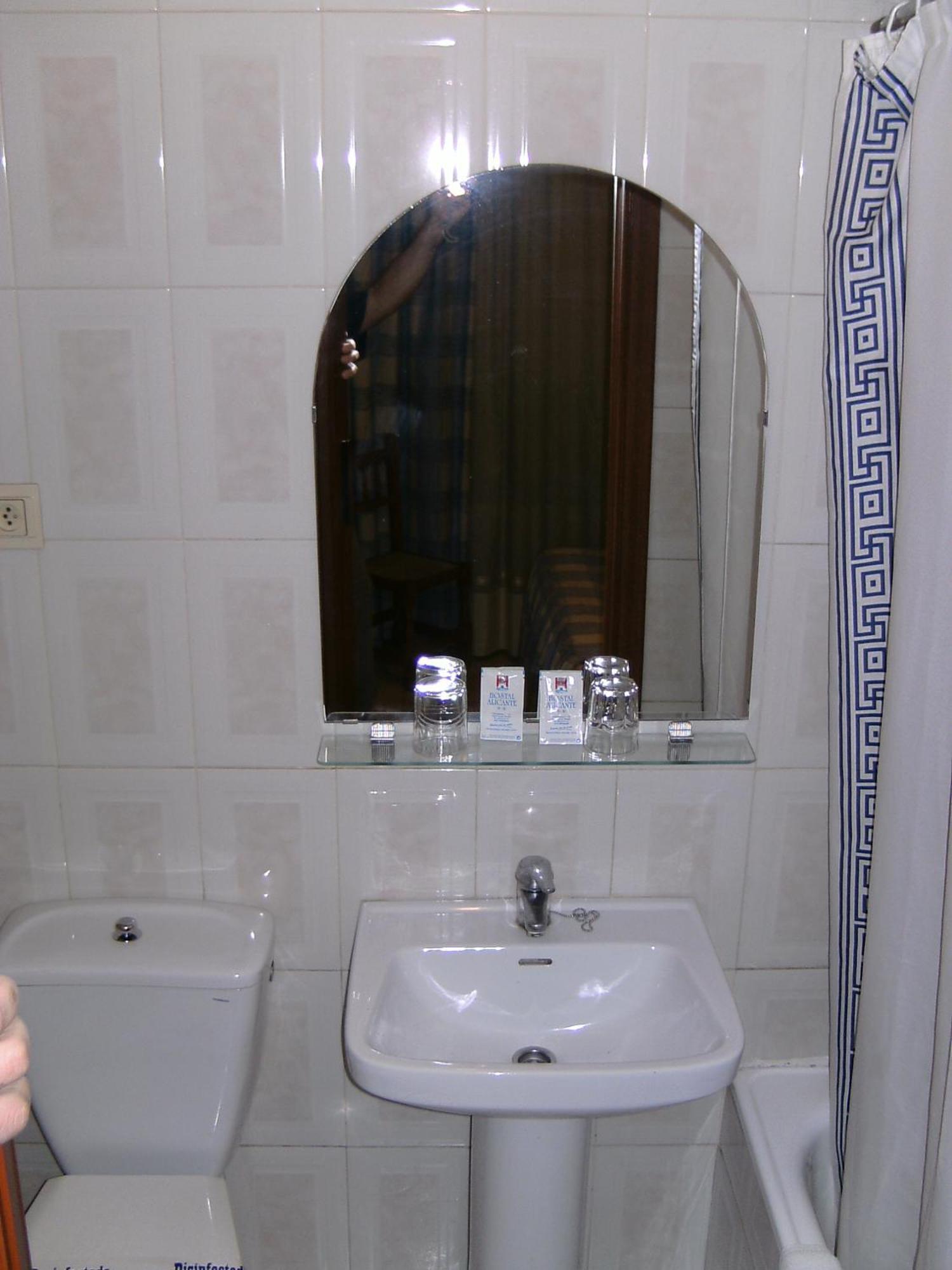 Hostal Alicante — Photos 3